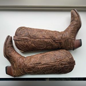 Corral boots- Brown size 8